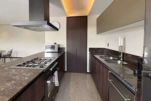 Fridge, microwave, stovetop, coffee/tea maker - Pool & resort access in Nuevo Vallarta (Guadalajara)