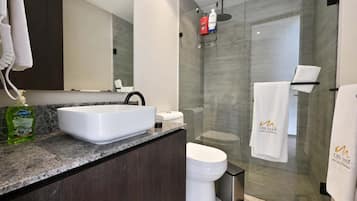 Douche, serviettes fournies