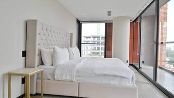 3 chambres, fer et planche à repasser, Wi-Fi, draps fournis