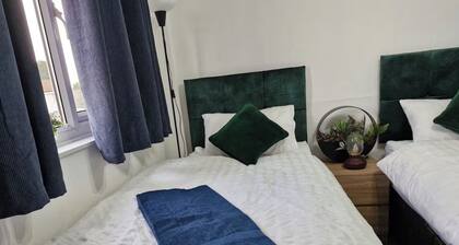 Cozy Nottingham Retreat With 3 Bedrooms