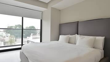 3 bedrooms, iron/ironing board, bed sheets