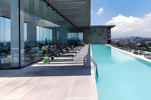 Modern apartment near Glorieta Minerva w/ pool