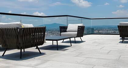 Hidalgo Residences 2E by Del Mar
