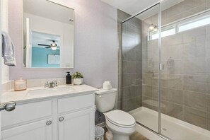 Bathroom - Lakeside Paradise - Pflugerville (Pflugerville)