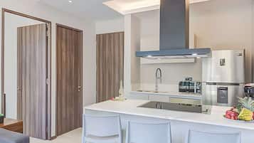 Geladeira, micro-ondas, liquidificador