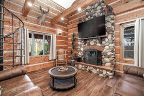 Smart TV, fireplace