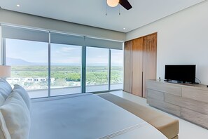 3 chambres, fer et planche Ă repasser
