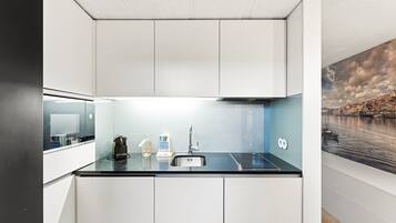 Réfrigérateur, micro-ondes, four, lave-vaisselle