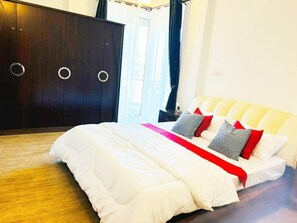 3 bedrooms, iron/ironing board, bed sheets