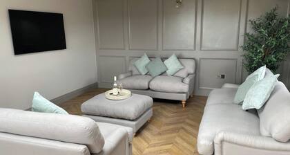 The Blacksmiths Shop hot tub Cottage