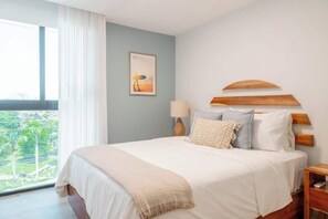 2 bedrooms, in-room safe, iron/ironing board, free WiFi