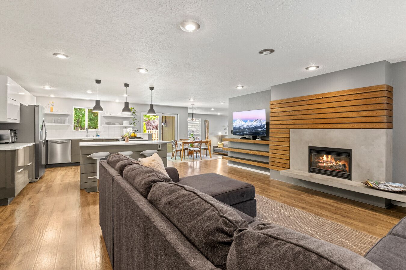 Televisión, chimenea