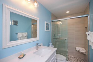 Shower - Unit A5  - Garden View (Sanibel)