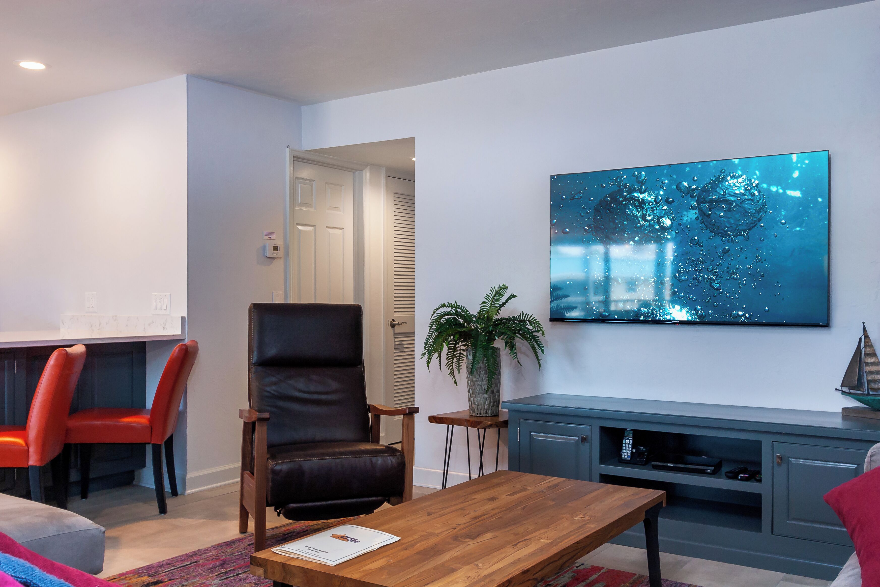 Modern Corner Unit B5 At Sanibel Arms West -140 Steps To The Beach - Sanibel, FL