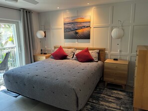 2 bedrooms, iron/ironing board, internet, bed sheets