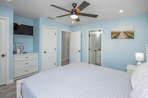 2 bedrooms, iron/ironing board, internet, bed sheets - Sanibel Arms West Unit D2 - Beachfront (Sanibel)