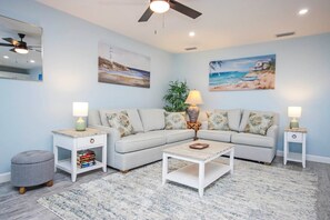 Living area - Sanibel Arms West Unit D2 - Beachfront (Sanibel)