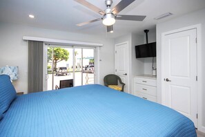 2 bedrooms, iron/ironing board, internet, bed sheets