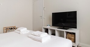 1 dormitorio, tabla de planchar con plancha, wifi gratis y ropa de cama