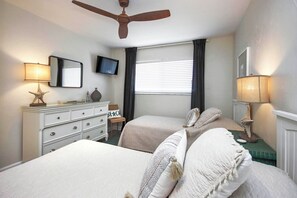 Bügeleisen/Bügelbrett, Internetzugang, Bettwäsche