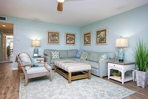 Living area - G7 Partial Gulf View (Sanibel)