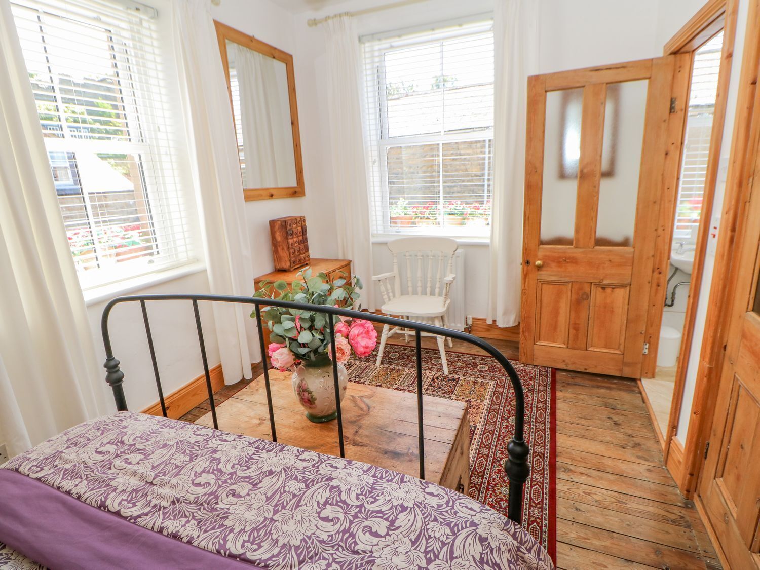 4 Schlafzimmer, individuell dekoriert, individuell eingerichtet