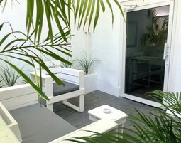 Economy Loft, 1 Queen Bed | Terrace/patio