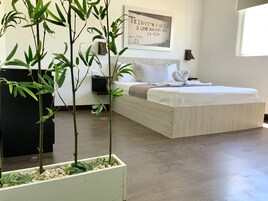 Junior Suite | In-room safe, individually furnished, iron/ironing board, free WiFi