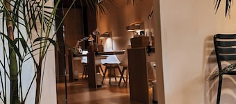 MOKA HOUSE