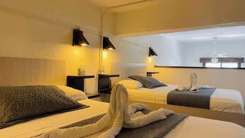 Comfort-Loft, Stadtblick | Zimmersafe, individuell eingerichtet, Bügeleisen/Bügelbrett