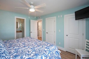 2 bedrooms, iron/ironing board, internet, bed sheets