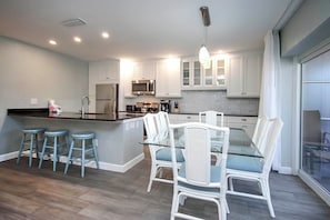 Fridge, coffee/tea maker - Where the restless come to rest and play (Sanibel)