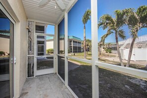 تفاصيل الفندق من الخارج