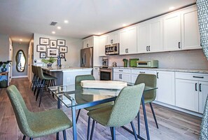 Private kitchen - Airy 2BR Unit L6 Sanibel Arms West | Only 2 Minutes to the Beach (Sanibel)