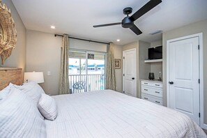 Bügeleisen/Bügelbrett, Internetzugang, Bettwäsche