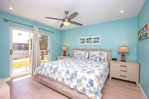 2 bedrooms, iron/ironing board, internet, bed sheets