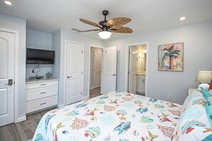 2 عدّة غرف نوم ومكواة/لوح كي وخدمة الإنترنت وملاءات أسرّة