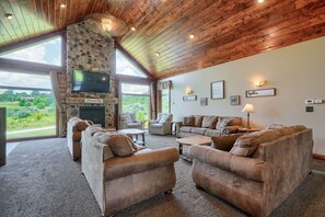 TV, fireplace, table tennis