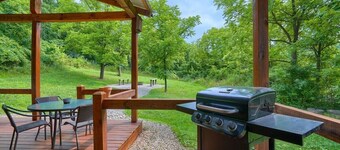 Little Chief Cabin | Hocking Hills, Pet Friendly