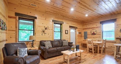 Little Chief Cabin | Hocking Hills, Pet Friendly