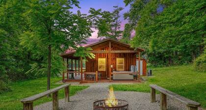 Little Chief Cabin | Hocking Hills, Pet Friendly