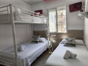 獨棟房屋, 2 間臥室, 吸煙房, 庭院 | 2 間臥室