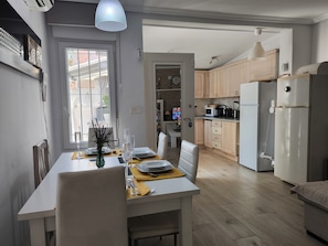 Bungalow, 2 Schlafzimmer, Raucher, Terrasse | Innenbereich