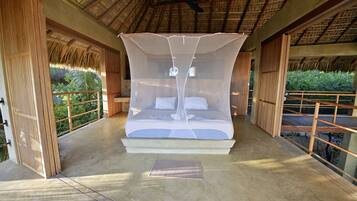 1 bedroom, iron/ironing board, travel cot, free WiFi