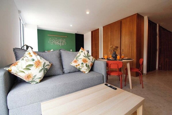 Deluxe Loft | Living area