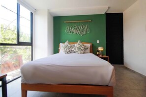 豪華樓中樓客房 | 手提電腦工作空間、遮光窗簾/窗簾、熨斗/熨衫板、免費 Wi-Fi