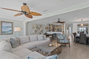 House, Multiple Beds (Green Reef #7- Emerald Horizon) | Living area