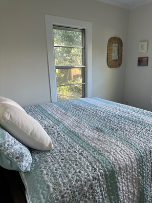 2 Schlafzimmer, Bügeleisen/Bügelbrett, Bettwäsche