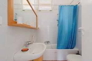 Hårtork och handdukar