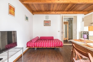 2 chambres, fer et planche à repasser, accès Internet